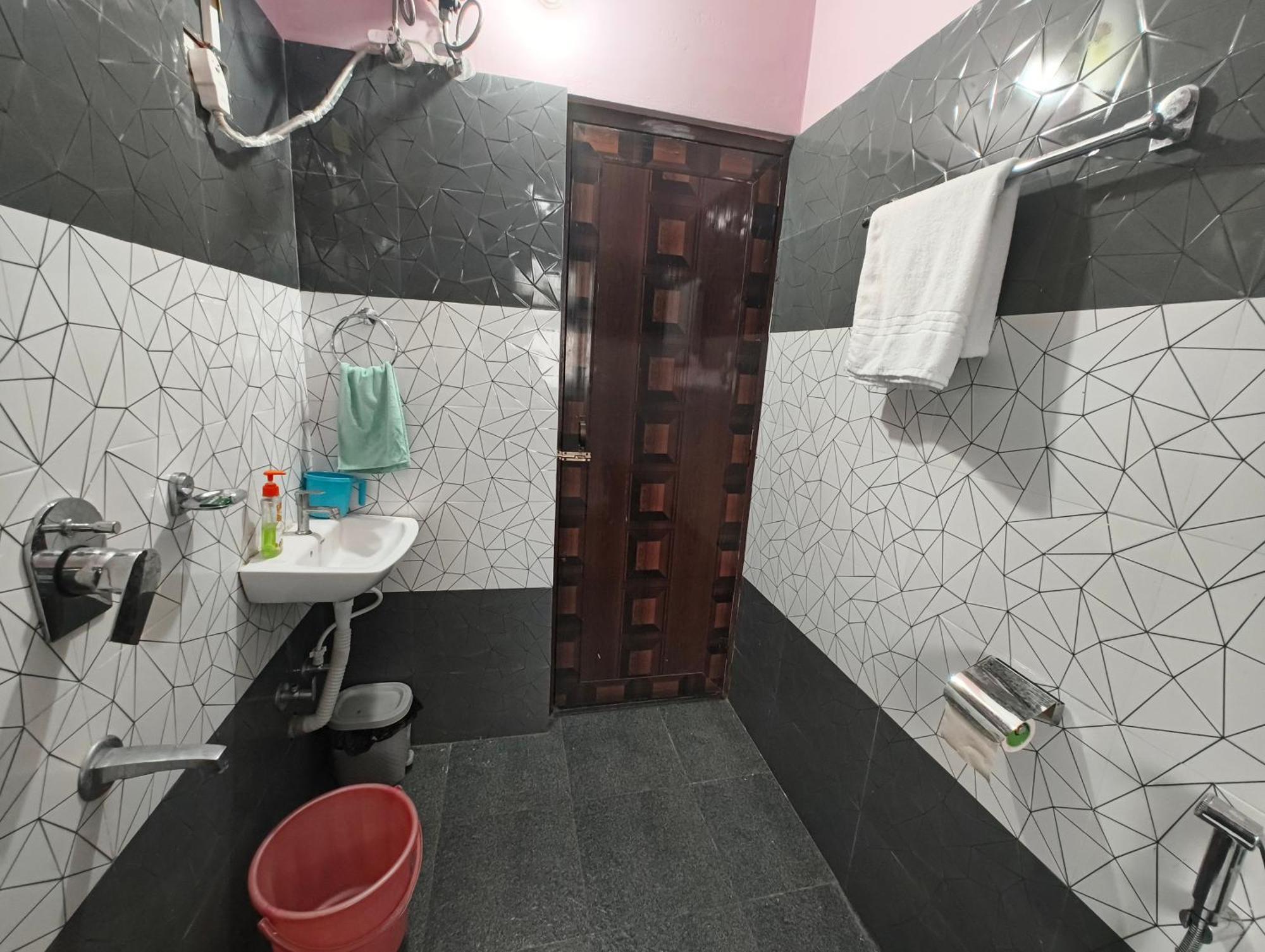 Anjali Homestay - 10 Mins From Airport Siliguri Exteriör bild
