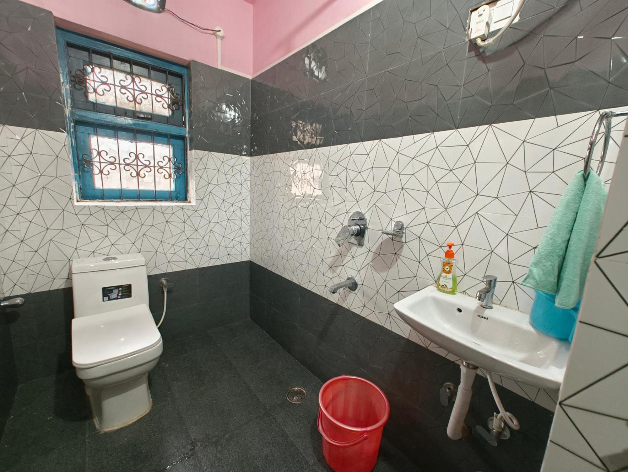 Anjali Homestay - 10 Mins From Airport Siliguri Exteriör bild